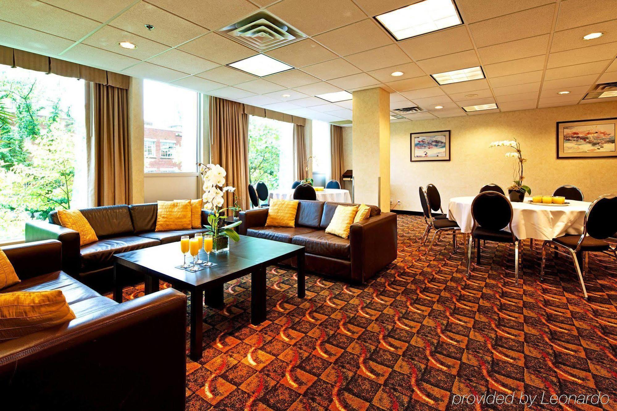 Hampton Inn & Suites, By Hilton - Vancouver Downtown Екстериор снимка